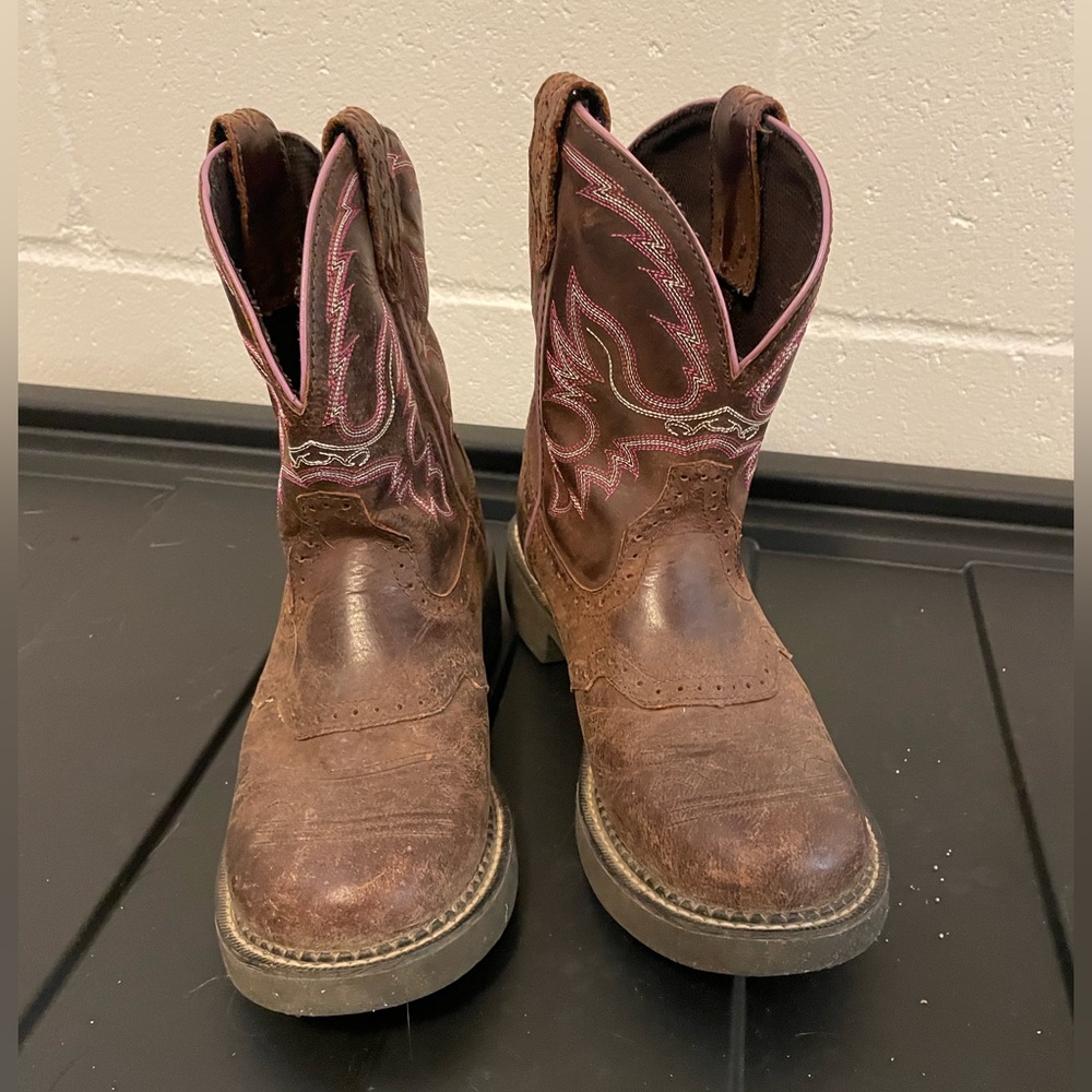 Women’s Justin’s cowgirl boots